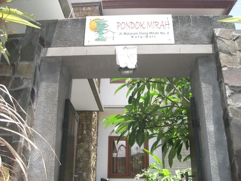 Pondok Mirah Кута Гостевой дом